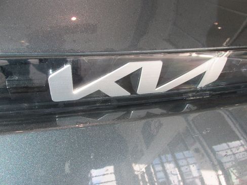 Used 2025 Kia Soul LX w/ LX Technology Package image 8