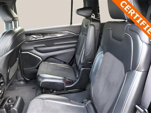 Used 2022 Jeep Grand Cherokee L Laredo image 15