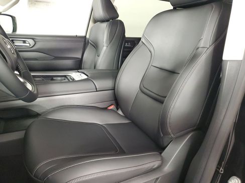 New 2026 Nissan Armada SV image 12