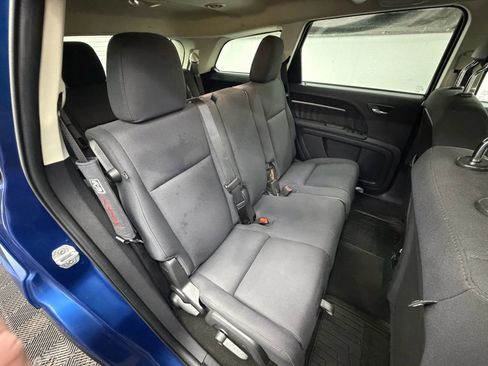 Used 2010 Dodge Journey SXT w/ Flexible Seating Group image 7
