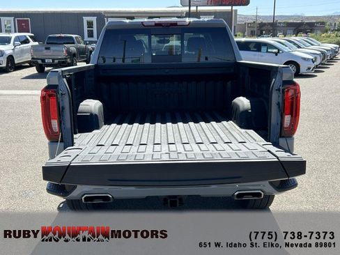 Used 2024 GMC Sierra 1500 AT4 w/ Technology Package image 7