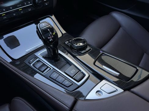 Used 2016 BMW 550i xDrive Sedan image 17