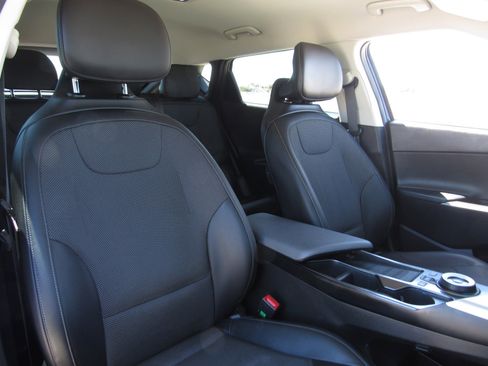 Used 2024 Kia EV6 Light image 10