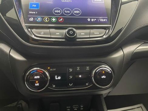 Used 2021 Chevrolet TrailBlazer LT w/ Convenience Package FWD image 4