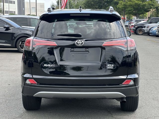 Used 2017 Toyota RAV4 XLE AWD/4WD image 3