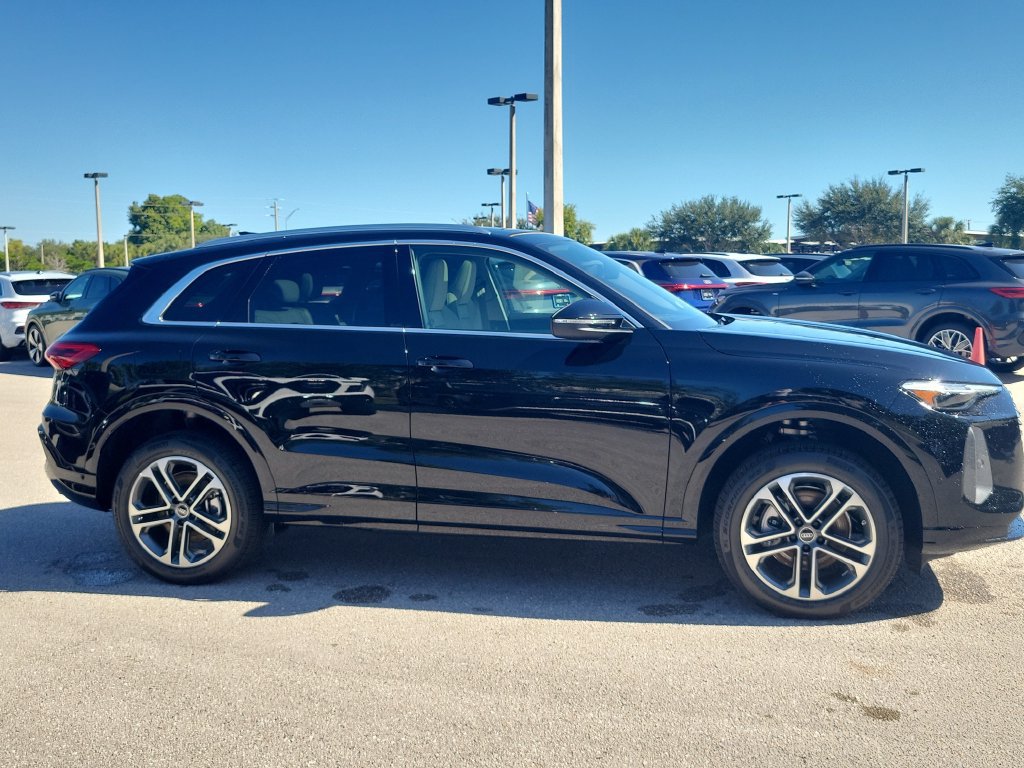 New 2026 Audi Q5 Premium Plus AWD/4WD image 2