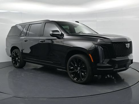 Used 2026 Cadillac Escalade ESV Platinum Sport w/ LPO, ONYX Package AWD/4WD image 1