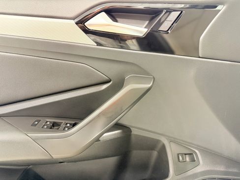 Used 2020 Volkswagen Jetta R-Line w/ R-Line Cold Weather Package image 12