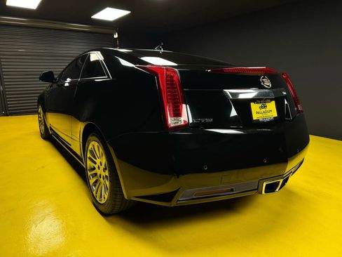Used 2011 Cadillac CTS Premium image 4