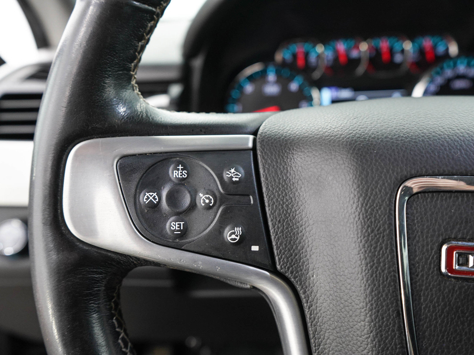 Used 2019 GMC Yukon XL SLT AWD/4WD image 30