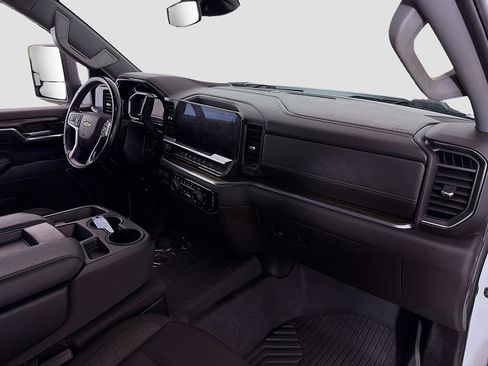Used 2024 Chevrolet Silverado 2500 LT image 18