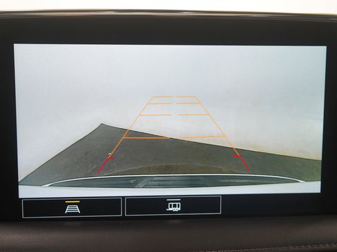 Used 2021 Chevrolet Tahoe Z71 image 30