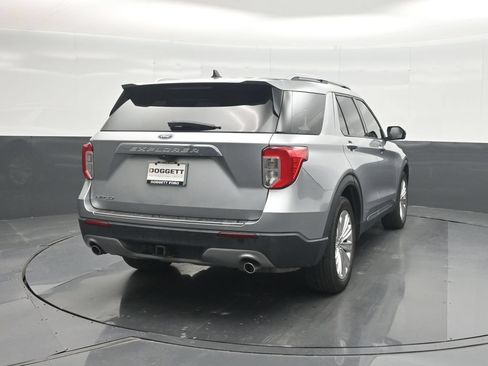 Used 2021 Ford Explorer Limited w/ Equipment Group 301A RWD image 26