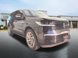 Used 2025 Lincoln Navigator L Reserve AWD/4WD video 2