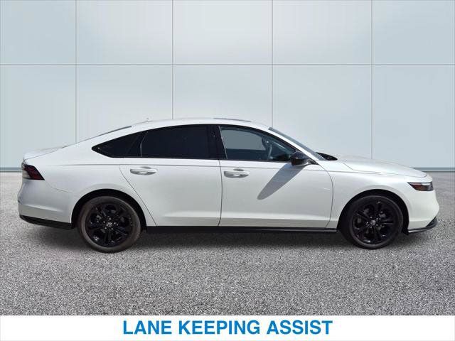 Certified 2025 Honda Accord SE image 6