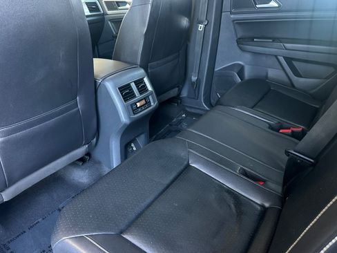 Used 2021 Volkswagen Atlas SE FWD image 11