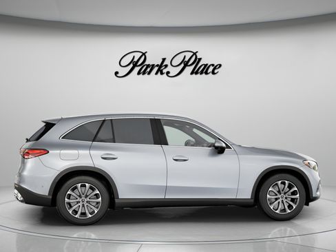 Used 2026 Mercedes-Benz GLC 300 4MATIC image 27