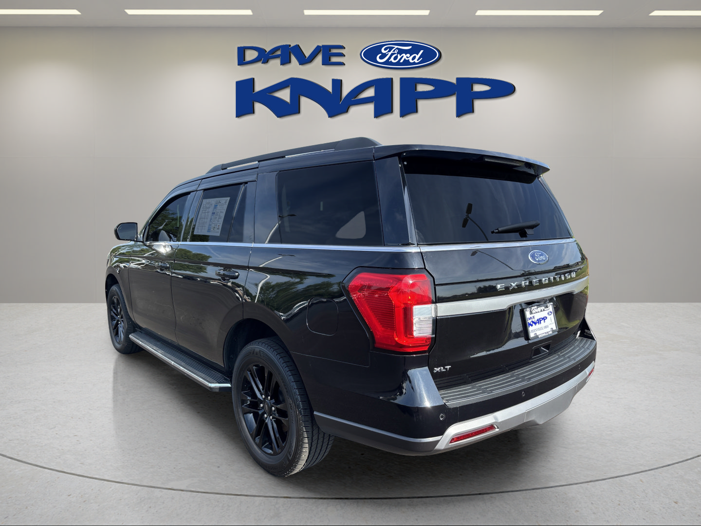 Used 2022 Ford Expedition XLT AWD/4WD image 5