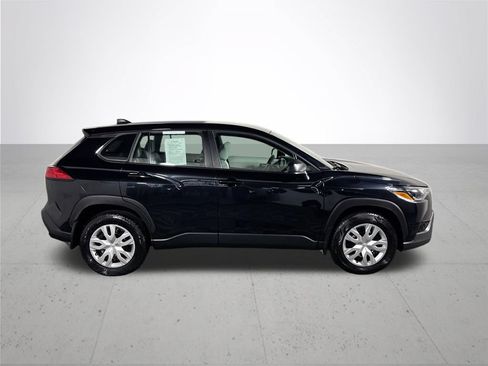 Used 2025 Toyota Corolla Cross L AWD/4WD image 5