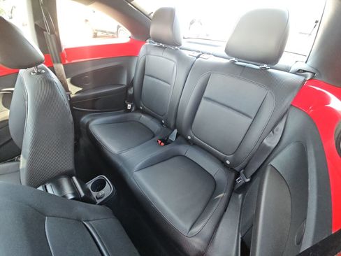 Used 2014 Volkswagen Beetle 2.5 image 19