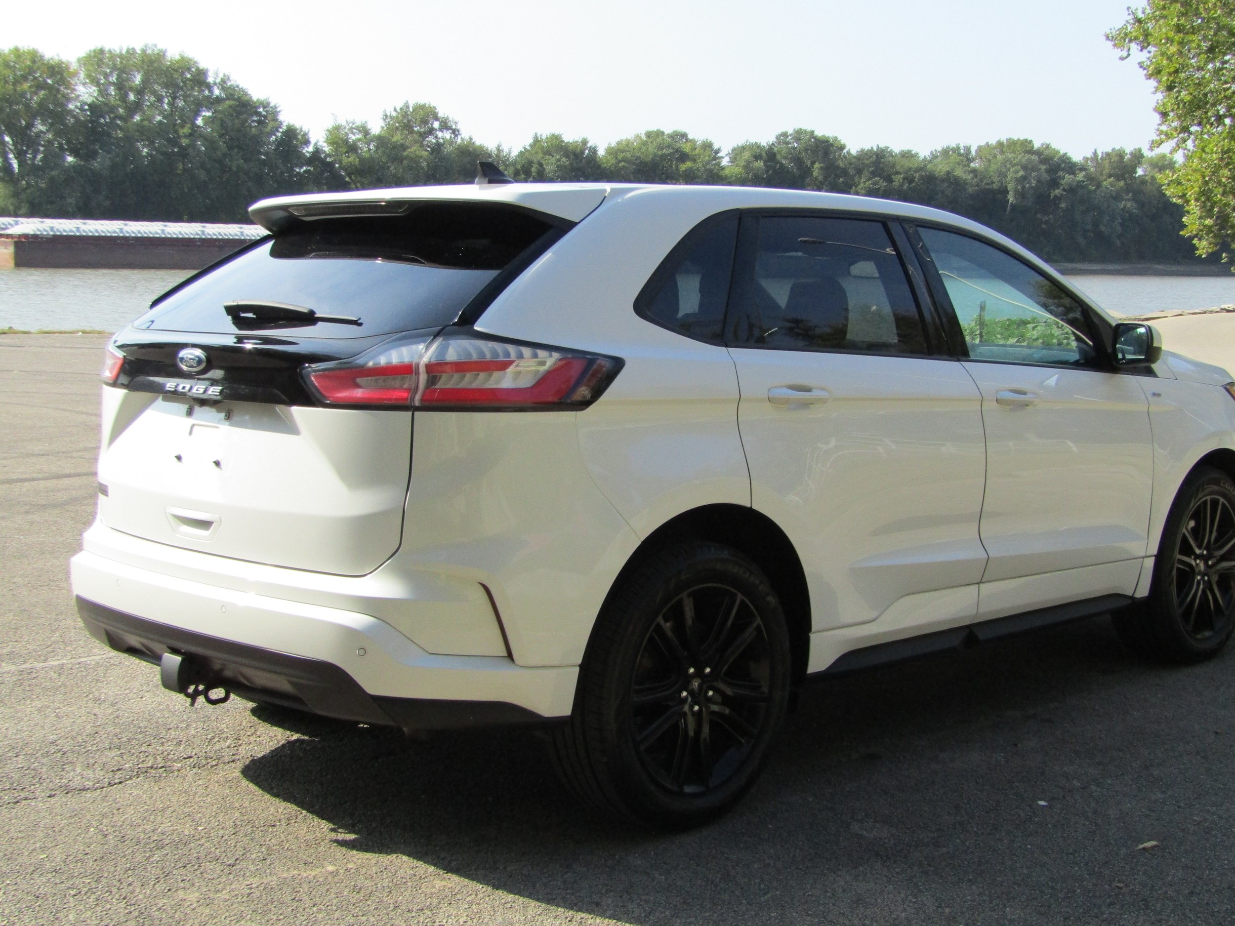 Used 2023 Ford Edge ST-Line AWD/4WD image 4
