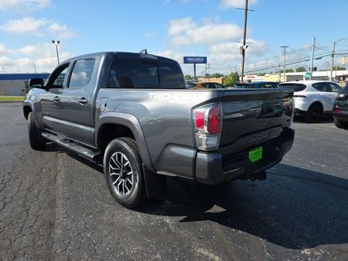 Used 2021 Toyota Tacoma TRD Sport AWD/4WD image 5