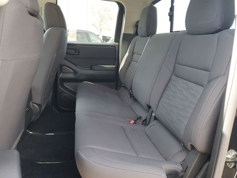 Certified 2025 Nissan Frontier S image 17