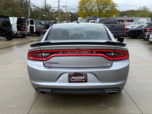 Used 2018 Dodge Charger SXT w/ Blacktop Package RWD image 14