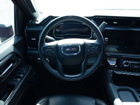 Used 2024 GMC Sierra 2500 AT4 w/ AT4 Premium Plus Package image 19