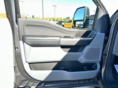 New 2026 Ford F350 XLT w/ XLT Premium Package AWD/4WD image 11