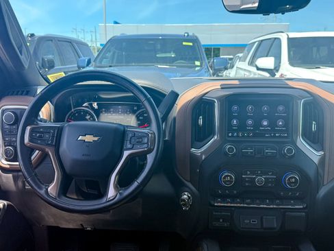 Certified 2019 Chevrolet Silverado 1500 High Country w/ Technology Package AWD/4WD image 20
