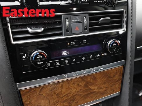 Used 2024 Nissan Armada SL w/ Captain's Chairs Package image 18