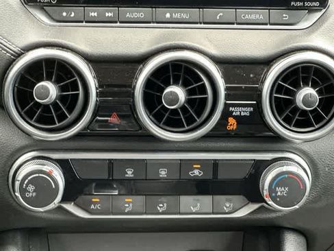Used 2022 Nissan Sentra SV FWD image 12