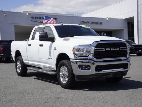 Certified 2024 RAM 2500 Big Horn w/ Off Road Package AWD/4WD image 2