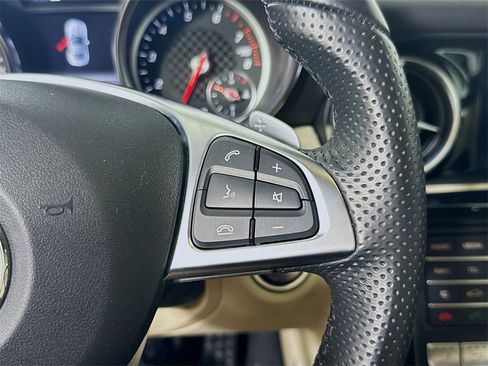 Used 2020 Mercedes-Benz SLC 300 SLC 300 image 21