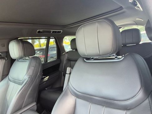 Used 2023 Land Rover Range Rover SE AWD/4WD image 16