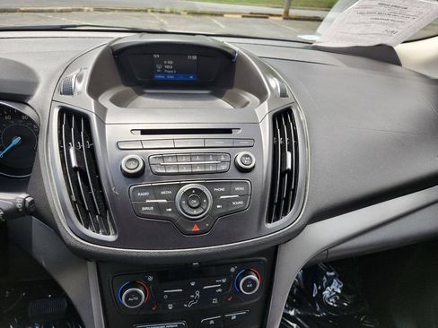 Used 2018 Ford Escape SE FWD image 11