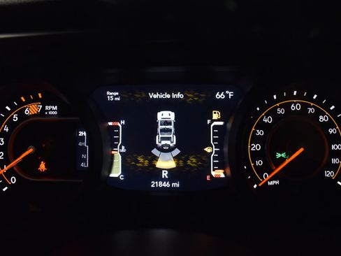 Used 2024 Jeep Wrangler Unlimited Sport AWD/4WD image 10