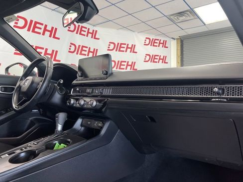 Used 2024 Honda Civic Sport image 13