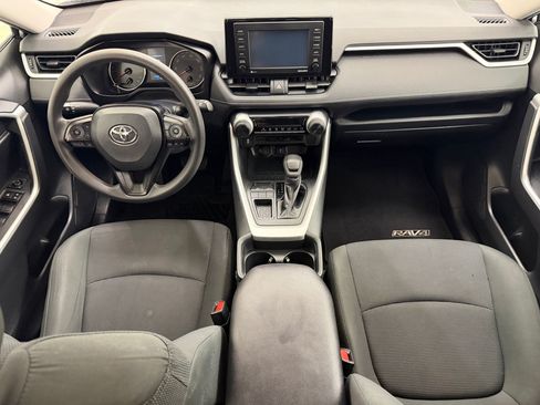 Used 2020 Toyota RAV4 LE FWD image 16