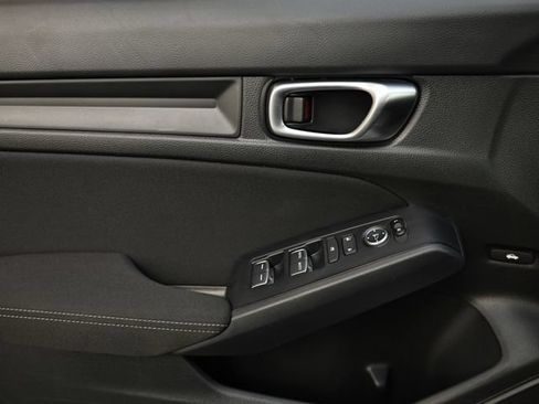 Used 2023 Honda Civic Sport image 16