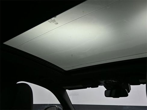 Used 2022 Alfa Romeo Stelvio Veloce image 28