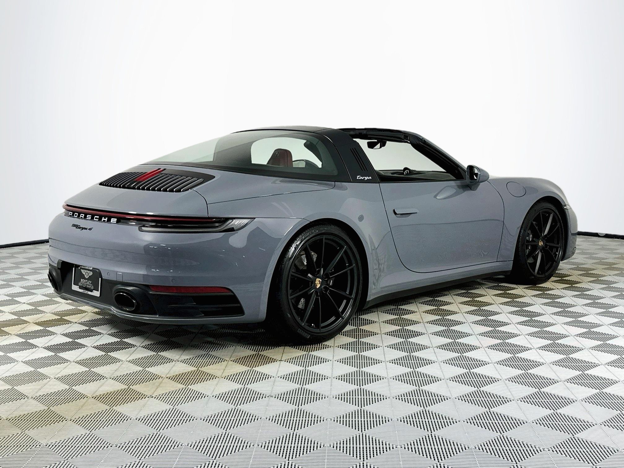 Used 2024 Porsche 911 Targa 4 AWD/4WD image 5