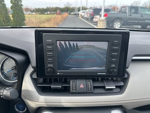 Certified 2022 Toyota RAV4 XLE Premium image 21