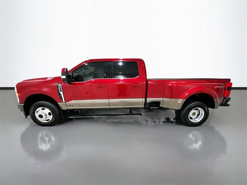 Used 2023 Ford F350 King Ranch w/ FX4 Off-Road Package image 3