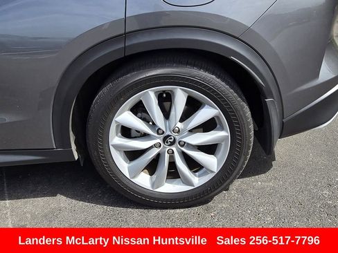 Used 2019 INFINITI QX50 Essential w/ Premium Heat Package image 12