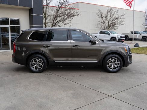 Used 2020 Kia Telluride EX w/ Towing Package image 8