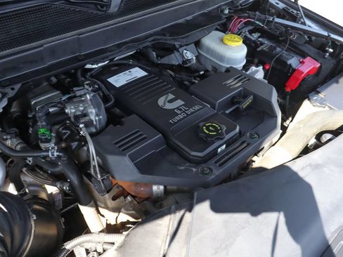 Used 2020 RAM 2500 Laramie w/ Night Edition AWD/4WD image 15
