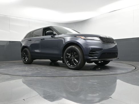 Certified 2025 Land Rover Range Rover Velar Dynamic SE image 27