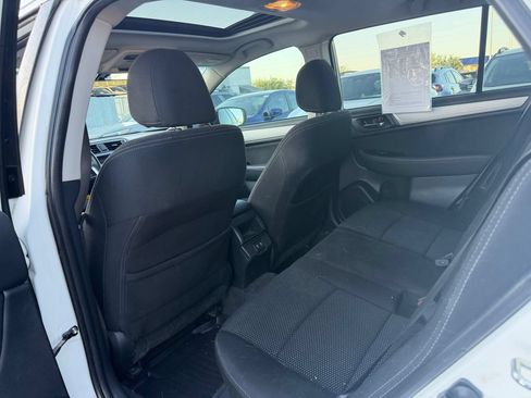 Used 2019 Subaru Outback 2.5i Premium AWD/4WD image 6